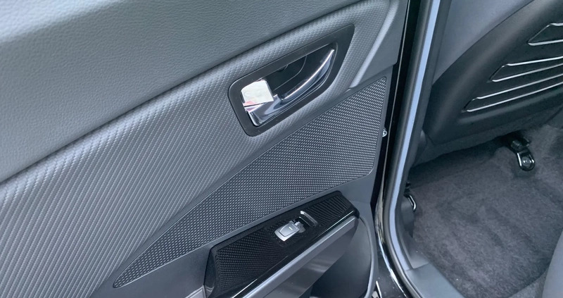SsangYong Tivoli cena 94900 przebieg: 8, rok produkcji 2023 z Gliwice małe 277